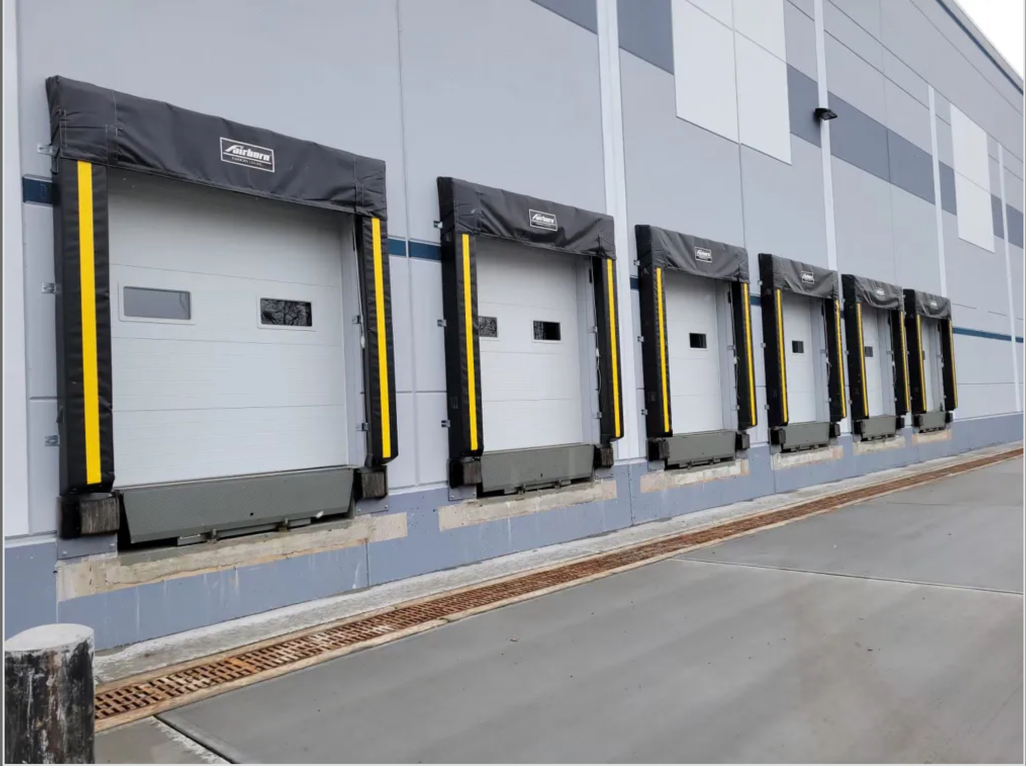 Guard installation | Dock installation | New Jersey Smart + installation | Dock equipment | New Jersey | Rolling Doors | seals